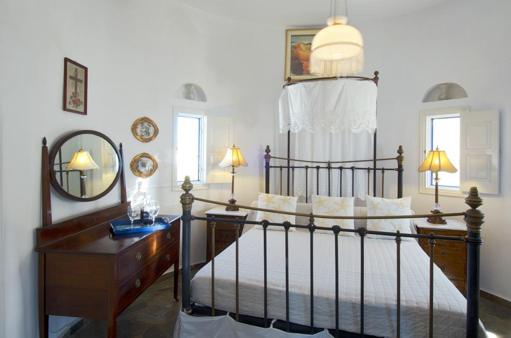 Pegados Apartments Folegandros Town ภายนอก รูปภาพ
